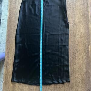 Urban Outfitters Women's Black Skirt